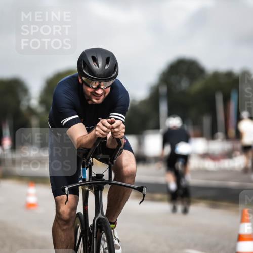 16.08.2026 - KN Förde Triathlon 2026 H.Heesch http://msf.ph/oto/9978701 16.08.2026 11:26:35 Radfahren 328, 429, 803 meine-sportfotos.de