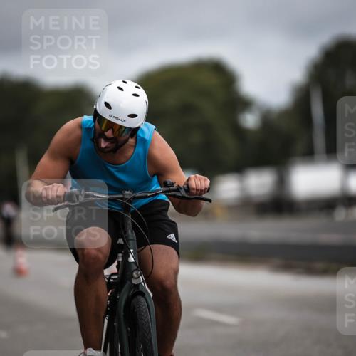 16.08.2026 - KN Förde Triathlon 2026 H.Heesch http://msf.ph/oto/9978718 16.08.2026 11:32:51 Radfahren 348, 391, 399 meine-sportfotos.de