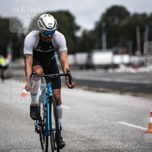 16.08.2026 - KN Förde Triathlon 2026 H.Heesch http://msf.ph/oto/9978739 16.08.2026 11:26:57 Radfahren 343, 359, 361, 383, 412, 804 meine-sportfotos.de