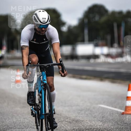 16.08.2026 - KN Förde Triathlon 2026 H.Heesch http://msf.ph/oto/9978741 16.08.2026 11:26:57 Radfahren 343, 359, 361, 383, 412, 804 meine-sportfotos.de