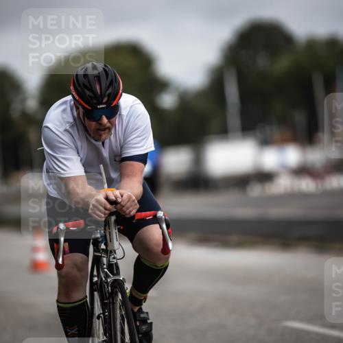 16.08.2026 - KN Förde Triathlon 2026 H.Heesch http://msf.ph/oto/9978761 16.08.2026 11:32:53 Radfahren 348, 391, 399 meine-sportfotos.de