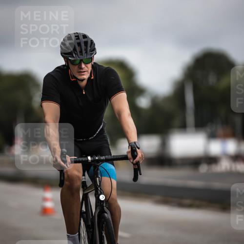 16.08.2026 - KN Förde Triathlon 2026 H.Heesch http://msf.ph/oto/9978800 16.08.2026 11:32:59 Radfahren 368, 399, 430 meine-sportfotos.de