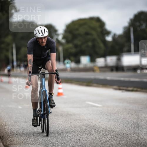 16.08.2026 - KN Förde Triathlon 2026 H.Heesch http://msf.ph/oto/9979057 16.08.2026 11:33:37 Radfahren 316, 388, 403, 409 meine-sportfotos.de