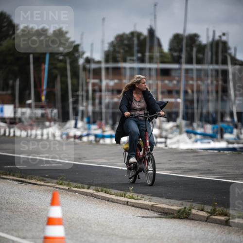 16.08.2026 - KN Förde Triathlon 2026 H.Heesch http://msf.ph/oto/9979189 16.08.2026 11:34:20 Radfahren 422, 424 meine-sportfotos.de