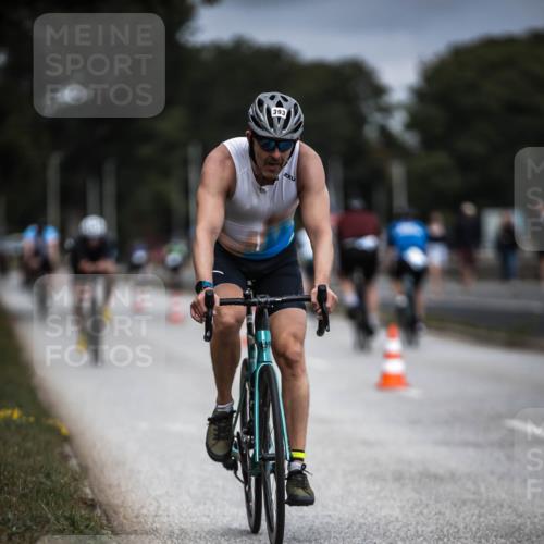 16.08.2026 - KN Förde Triathlon 2026 H.Heesch http://msf.ph/oto/9979233 16.08.2026 11:34:40 Radfahren 343, 393, 400 meine-sportfotos.de