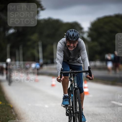 16.08.2026 - KN Förde Triathlon 2026 H.Heesch http://msf.ph/oto/9979308 16.08.2026 11:34:48 Radfahren 345, 358, 374, 394, 410 meine-sportfotos.de