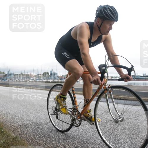 16.08.2026 - KN Förde Triathlon 2026 H.Heesch http://msf.ph/oto/9979334 16.08.2026 11:00:30 Radfahren 301, 317 meine-sportfotos.de