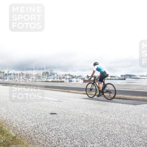 16.08.2026 - KN Förde Triathlon 2026 H.Heesch http://msf.ph/oto/9979405 16.08.2026 11:05:01 Radfahren 328, 337, 345 meine-sportfotos.de