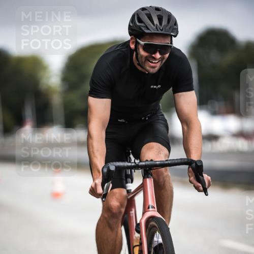 16.08.2026 - KN Förde Triathlon 2026 H.Heesch http://msf.ph/oto/9979476 16.08.2026 11:35:18 Radfahren 355, 399, 426 meine-sportfotos.de