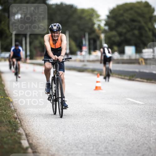 16.08.2026 - KN Förde Triathlon 2026 H.Heesch http://msf.ph/oto/9979486 16.08.2026 11:35:31 Radfahren 354, 437, 439 meine-sportfotos.de