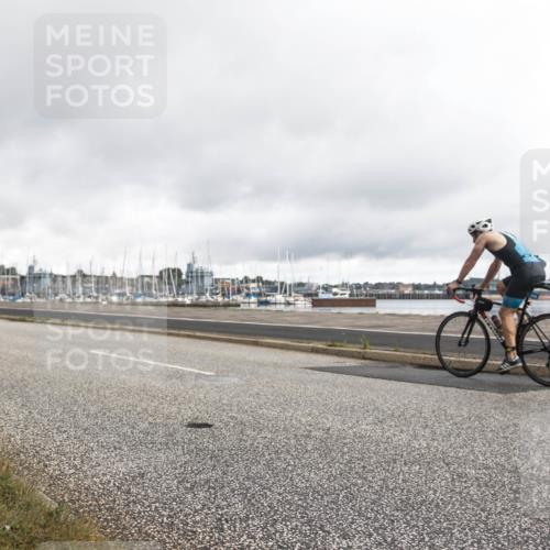 16.08.2026 - KN Förde Triathlon 2026 H.Heesch http://msf.ph/oto/9979504 16.08.2026 11:09:33 Radfahren 221, 302, 305, 330, 357, 377, 389, 397 meine-sportfotos.de