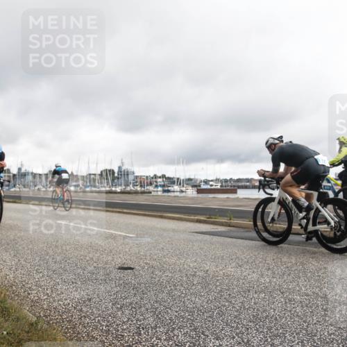 16.08.2026 - KN Förde Triathlon 2026 H.Heesch http://msf.ph/oto/9979512 16.08.2026 11:09:37 Radfahren 330, 389 meine-sportfotos.de