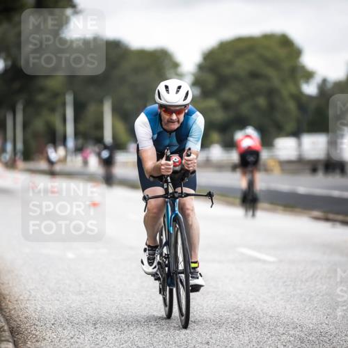 16.08.2026 - KN Förde Triathlon 2026 H.Heesch http://msf.ph/oto/9979581 16.08.2026 11:35:39 Radfahren 392, 412 meine-sportfotos.de