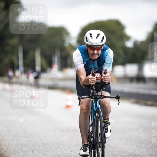 16.08.2026 - KN Förde Triathlon 2026 H.Heesch http://msf.ph/oto/9979593 16.08.2026 11:35:39 Radfahren 392, 412 meine-sportfotos.de
