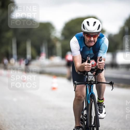 16.08.2026 - KN Förde Triathlon 2026 H.Heesch http://msf.ph/oto/9979597 16.08.2026 11:35:39 Radfahren 392, 412 meine-sportfotos.de