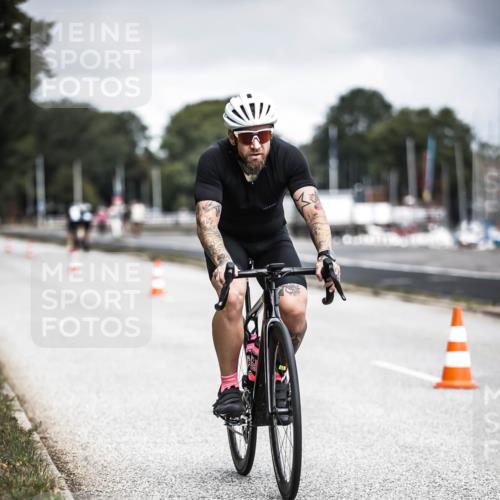 16.08.2026 - KN Förde Triathlon 2026 H.Heesch http://msf.ph/oto/9979633 16.08.2026 11:36:18 Radfahren 334, 409, 421 meine-sportfotos.de