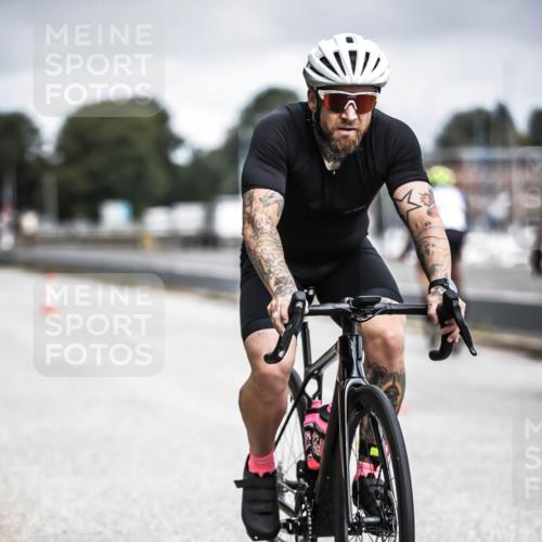 16.08.2026 - KN Förde Triathlon 2026 H.Heesch http://msf.ph/oto/9979643 16.08.2026 11:36:18 Radfahren 334, 409, 421 meine-sportfotos.de