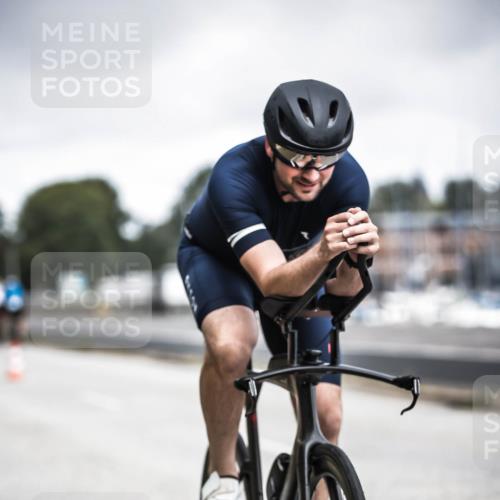 16.08.2026 - KN Förde Triathlon 2026 H.Heesch http://msf.ph/oto/9979671 16.08.2026 11:36:23 Radfahren 334, 409 meine-sportfotos.de