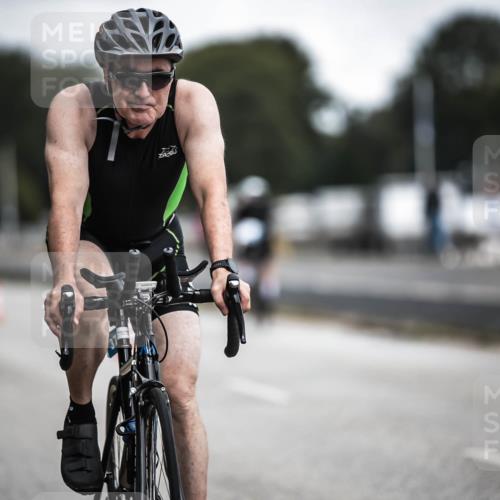 16.08.2026 - KN Förde Triathlon 2026 H.Heesch http://msf.ph/oto/9979795 16.08.2026 11:36:57 Radfahren 375, 422 meine-sportfotos.de