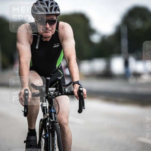 16.08.2026 - KN Förde Triathlon 2026 H.Heesch http://msf.ph/oto/9979798 16.08.2026 11:36:58 Radfahren 375, 422 meine-sportfotos.de
