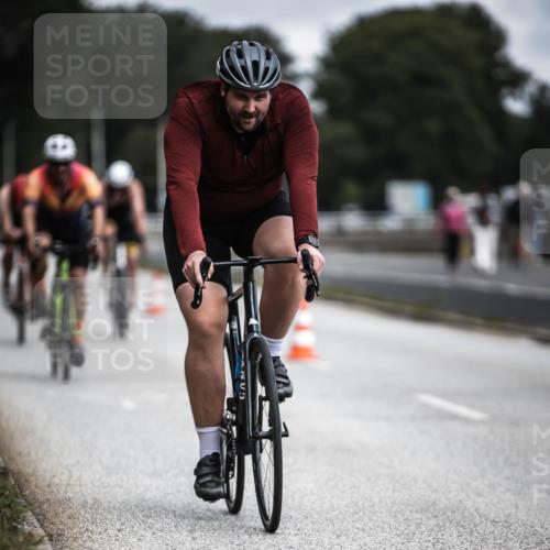16.08.2026 - KN Förde Triathlon 2026 H.Heesch http://msf.ph/oto/9979852 16.08.2026 11:37:07 Radfahren 370, 398, 404, 407, 415 meine-sportfotos.de