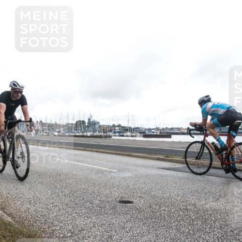 16.08.2026 - KN Förde Triathlon 2026 H.Heesch http://msf.ph/oto/9979887 16.08.2026 11:18:46 Radfahren 354, 429 meine-sportfotos.de