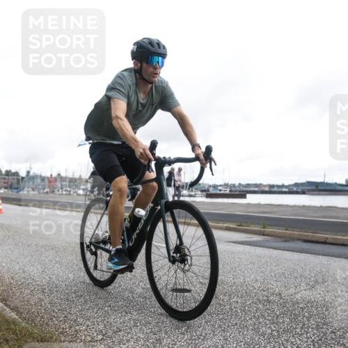 16.08.2026 - KN Förde Triathlon 2026 H.Heesch http://msf.ph/oto/9979894 16.08.2026 11:18:59 Radfahren 310, 312, 352, 425 meine-sportfotos.de