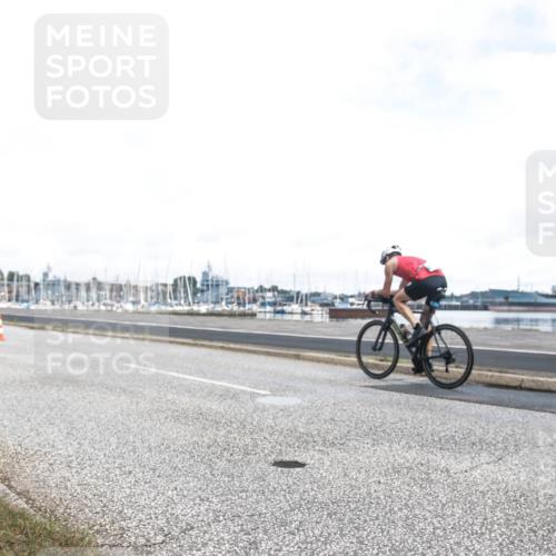 16.08.2026 - KN Förde Triathlon 2026 H.Heesch http://msf.ph/oto/9980205 16.08.2026 11:26:06 Radfahren 370, 421 meine-sportfotos.de