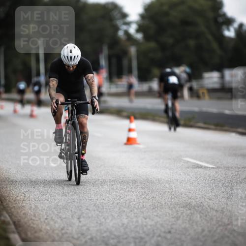 16.08.2026 - KN Förde Triathlon 2026 H.Heesch http://msf.ph/oto/9980606 16.08.2026 11:46:36 Radfahren  meine-sportfotos.de