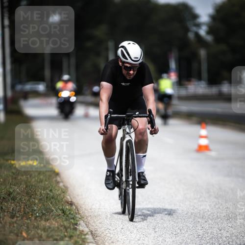 16.08.2026 - KN Förde Triathlon 2026 H.Heesch http://msf.ph/oto/9980896 16.08.2026 11:49:59 Radfahren  meine-sportfotos.de