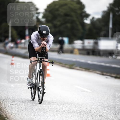 16.08.2026 - KN Förde Triathlon 2026 H.Heesch http://msf.ph/oto/9981393 16.08.2026 12:44:09 Radfahren 362, 504 meine-sportfotos.de