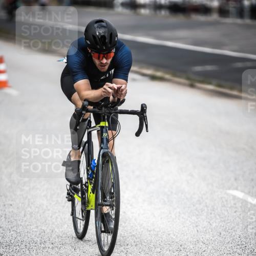 16.08.2026 - KN Förde Triathlon 2026 H.Heesch http://msf.ph/oto/9981406 16.08.2026 12:45:21 Radfahren 503, 518 meine-sportfotos.de