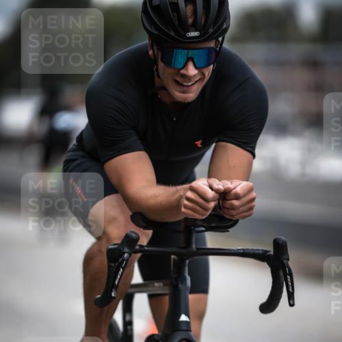 16.08.2026 - KN Förde Triathlon 2026 H.Heesch http://msf.ph/oto/9981512 16.08.2026 12:47:50 Radfahren 508, 520, 521 meine-sportfotos.de