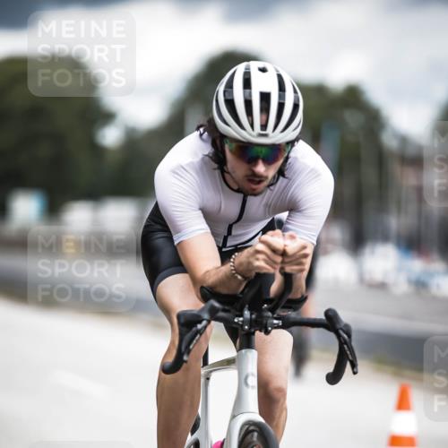 16.08.2026 - KN Förde Triathlon 2026 H.Heesch http://msf.ph/oto/9981557 16.08.2026 12:48:40 Radfahren 506, 514, 523, 526 meine-sportfotos.de