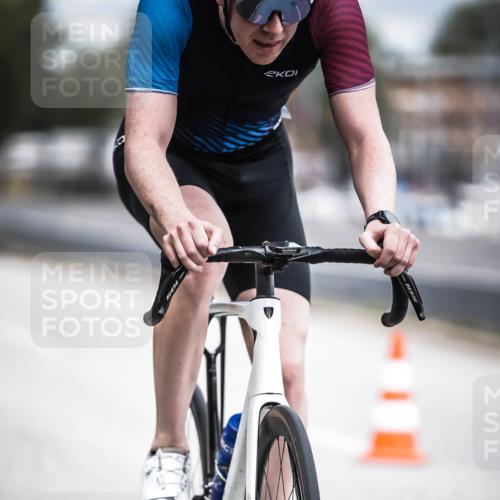 16.08.2026 - KN Förde Triathlon 2026 H.Heesch http://msf.ph/oto/9981625 16.08.2026 12:49:03 Radfahren 509 meine-sportfotos.de