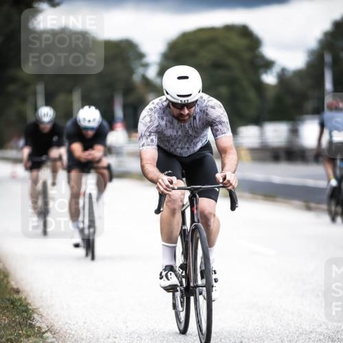 16.08.2026 - KN Förde Triathlon 2026 H.Heesch http://msf.ph/oto/9981653 16.08.2026 12:49:35 Radfahren 501, 540, 542, 543, 551 meine-sportfotos.de