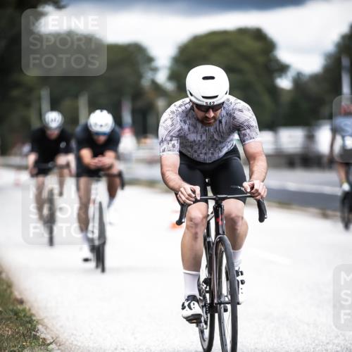 16.08.2026 - KN Förde Triathlon 2026 H.Heesch http://msf.ph/oto/9981654 16.08.2026 12:49:35 Radfahren 501, 540, 542, 543, 551 meine-sportfotos.de