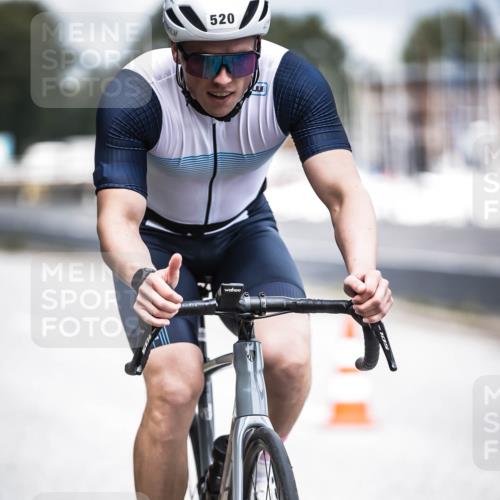 16.08.2026 - KN Förde Triathlon 2026 H.Heesch http://msf.ph/oto/9981739 16.08.2026 12:50:12 Radfahren 520, 541, 598 meine-sportfotos.de