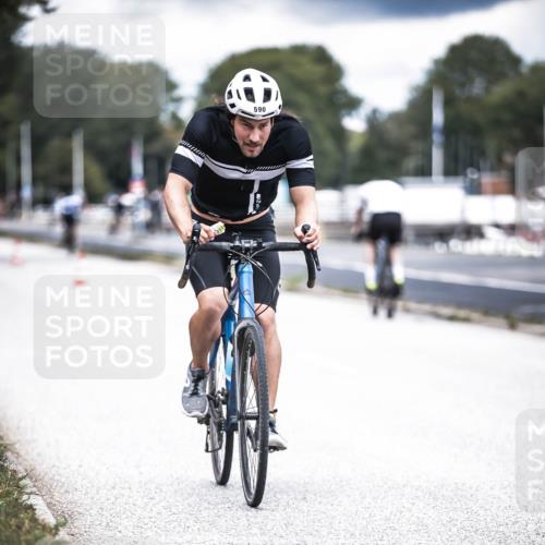 16.08.2026 - KN Förde Triathlon 2026 H.Heesch http://msf.ph/oto/9981780 16.08.2026 12:50:39 Radfahren 530, 590 meine-sportfotos.de