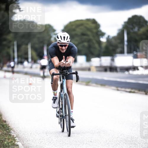 16.08.2026 - KN Förde Triathlon 2026 H.Heesch http://msf.ph/oto/9981798 16.08.2026 12:50:42 Radfahren 530, 590, 710 meine-sportfotos.de