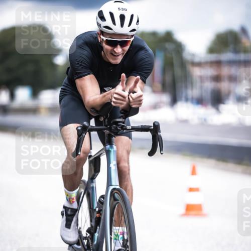 16.08.2026 - KN Förde Triathlon 2026 H.Heesch http://msf.ph/oto/9981810 16.08.2026 12:50:43 Radfahren 530, 710 meine-sportfotos.de