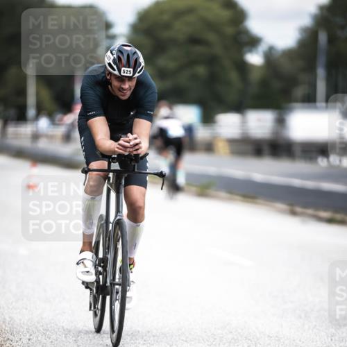 16.08.2026 - KN Förde Triathlon 2026 H.Heesch http://msf.ph/oto/9981815 16.08.2026 12:51:01 Radfahren 525, 556, 575, 588 meine-sportfotos.de