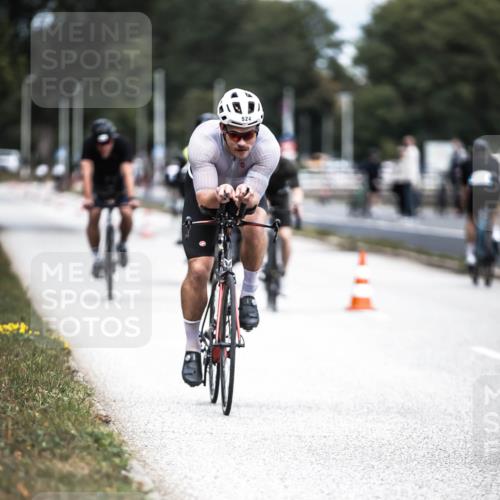 16.08.2026 - KN Förde Triathlon 2026 H.Heesch http://msf.ph/oto/9981829 16.08.2026 12:51:06 Radfahren 522, 524, 544, 547, 556, 588 meine-sportfotos.de