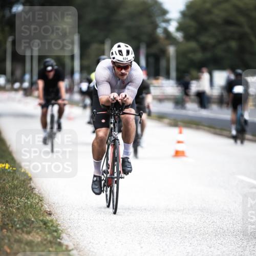 16.08.2026 - KN Förde Triathlon 2026 H.Heesch http://msf.ph/oto/9981830 16.08.2026 12:51:06 Radfahren 522, 524, 544, 547, 556, 588 meine-sportfotos.de