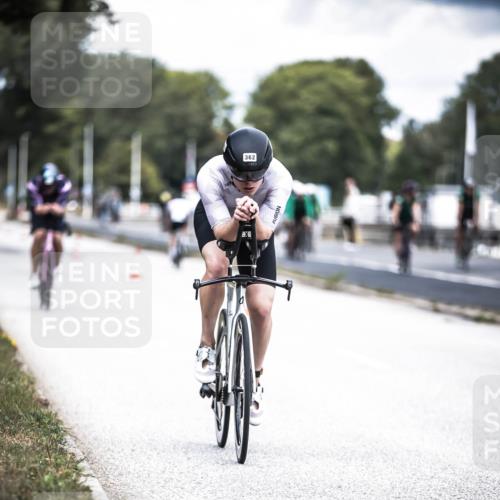 16.08.2026 - KN Förde Triathlon 2026 H.Heesch http://msf.ph/oto/9981934 16.08.2026 12:51:53 Radfahren 362, 510, 552, 557, 703 meine-sportfotos.de
