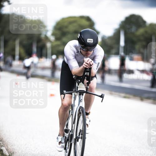 16.08.2026 - KN Förde Triathlon 2026 H.Heesch http://msf.ph/oto/9981940 16.08.2026 12:51:53 Radfahren 362, 510, 552, 557, 703 meine-sportfotos.de