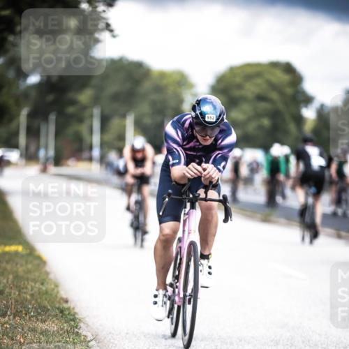 16.08.2026 - KN Förde Triathlon 2026 H.Heesch http://msf.ph/oto/9981946 16.08.2026 12:51:55 Radfahren 362, 510, 552, 703 meine-sportfotos.de