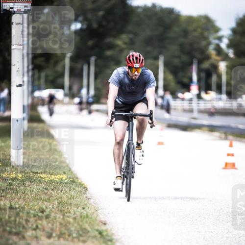 16.08.2026 - KN Förde Triathlon 2026 H.Heesch http://msf.ph/oto/9981974 16.08.2026 12:52:10 Radfahren 505, 531 meine-sportfotos.de