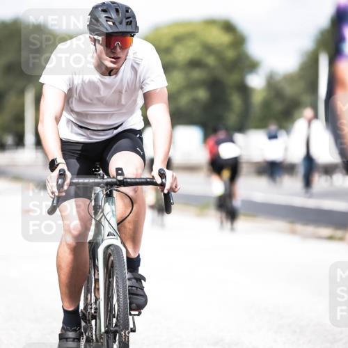 16.08.2026 - KN Förde Triathlon 2026 H.Heesch http://msf.ph/oto/9982022 16.08.2026 12:52:38 Radfahren 532, 533, 558 meine-sportfotos.de