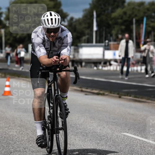 16.08.2026 - KN Förde Triathlon 2026 H.Heesch http://msf.ph/oto/9982039 16.08.2026 12:52:50 Radfahren 504, 546, 562, 580, 705, 710 meine-sportfotos.de